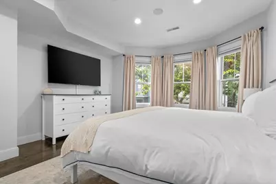 724 E 2nd St #2, Boston, MA 02127 - Photo 20