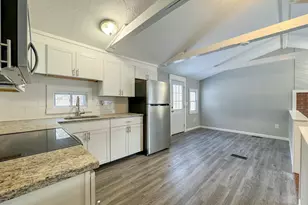 16 Schoolhouse Cross Rd, Brookfield, MA 01506 - Photo 6