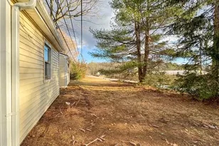 16 Schoolhouse Cross Rd, Brookfield, MA 01506 - Photo 22