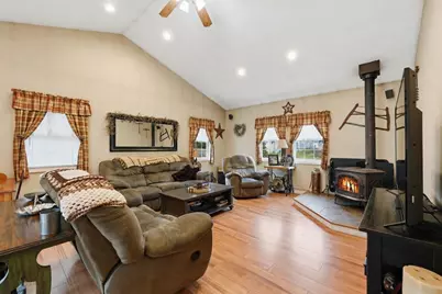 12 Holcomb Street, Leicester, MA 01524 - Photo 14
