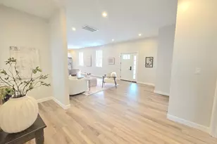 47 Myrtle St, Lynn, MA 01905 - Photo 2