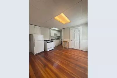 135-137 Lynde St #1, Melrose, MA 02176 - Photo 2