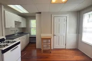 135-137 Lynde St, Melrose, MA 02176 - Photo 4