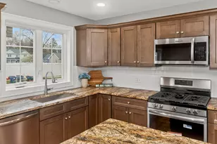 35 Focosi Ln, Ludlow, MA 01056 - Photo 2