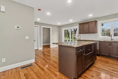 35 Focosi Ln, Ludlow, MA 01056 - Photo 6