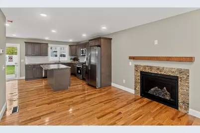 35 Focosi Ln, Ludlow, MA 01056 - Photo 8
