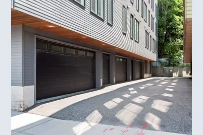 525 E 1st St #PH5, Boston, MA 02127 - Photo 18