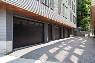 525 E 1st St, Boston, MA 02127 - Photo 18