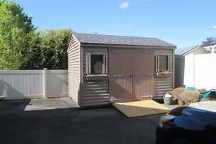 28 Clairmont Ave, Chicopee, MA 01013 - Photo 36
