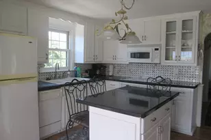 28 Clairmont Ave, Chicopee, MA 01013 - Photo 6