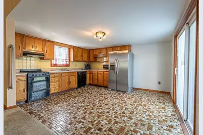 82 Cottonwood Rd, New Bedford, MA 02745 - Photo 14