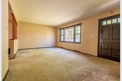 82 Cottonwood Rd, New Bedford, MA 02745 - Photo 6