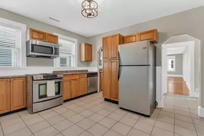 51 Yale Street #51, Medford, MA 02151 - Photo 4