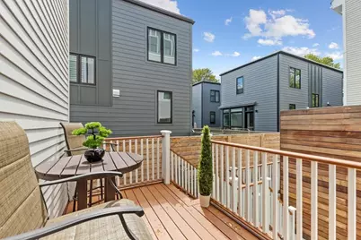 160 Norfolk St #1, Cambridge, MA 02139 - Photo 18