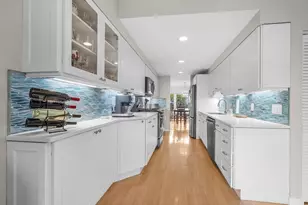 7 Whaler Ln, Quincy, MA 02171 - Photo 6