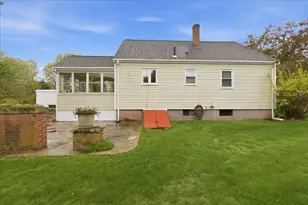 26 Donald Tennant Cir, North Attleboro, MA 02760 - Photo 4