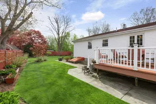 706 Lawton St, Fall River, MA 02721 - Photo 38