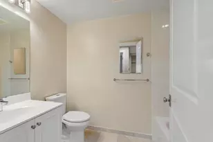 321 Hammond Pond Pkwy, Brookline, MA 02467 - Photo 16