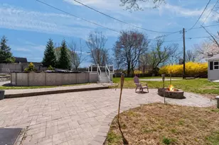 2453 Acushnet Ave, New Bedford, MA 02745 - Photo 24