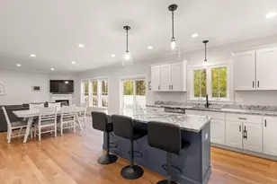 9 Orchard Pl, Foxboro, MA 02035 - Photo 4