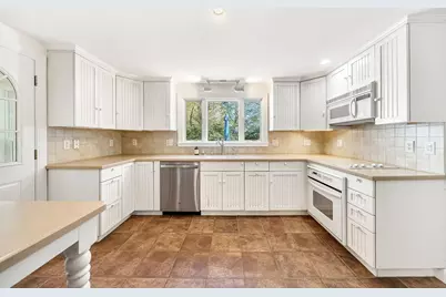 10 Bennett Rd, Wayland, MA 01778 - Photo 12