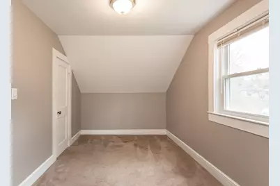 31 Bradford St, New Bedford, MA 02745 - Photo 18