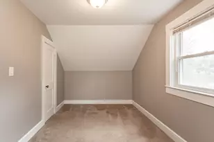 31 Bradford St, New Bedford, MA 02745 - Photo 18