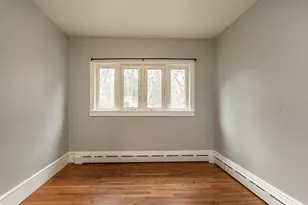31 Bradford St, New Bedford, MA 02745 - Photo 8