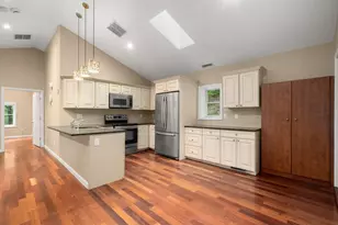 133 Centre St, Dover, MA 02030 - Photo 12