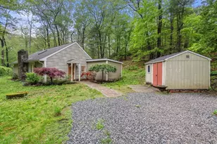 133 Centre St, Dover, MA 02030 - Photo 2