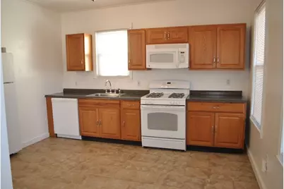40 I St #3, Boston, MA 02127 - Photo 2