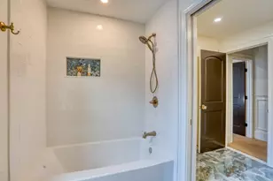 16 Chestnut St, Boston, MA 02129 - Photo 28