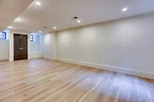 16 Chestnut St, Boston, MA 02129 - Photo 32