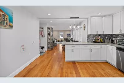 64 Waltham St #1, Watertown, MA 02472 - Photo 4