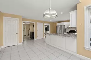 8 Piccadilly Way, Westborough, MA 01581 - Photo 6