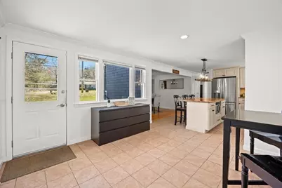 402-402A Holmes St, Halifax, MA 02338 - Photo 6