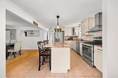 402-402A Holmes St, Halifax, MA 02338 - Photo 8