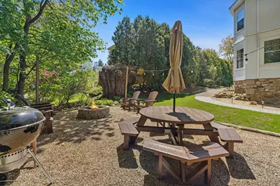 10 Latisquama Rd, Southborough, MA 01772 - Photo 34