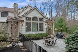 24 Whitehall Cir, Beverly, MA 01915 - Photo 2