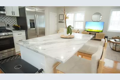 9 Hall St, Webster, MA 01570 - Photo 2