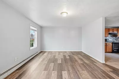 17 Bigelow St, Worcester, MA 01610 - Photo 8