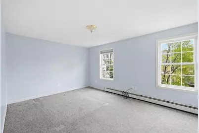 17 Bigelow St, Worcester, MA 01610 - Photo 10