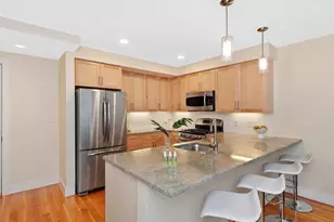 321 Hammond Pond Pkwy, Braintree, MA 02467 - Photo 10