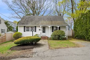 78 Garfield St, Marblehead, MA 01945 - Photo 1