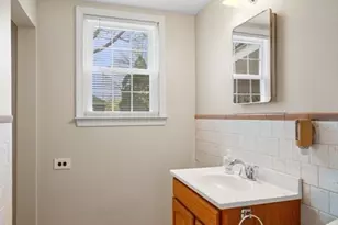 78 Garfield St, Marblehead, MA 01945 - Photo 18