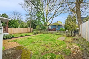 78 Garfield St, Marblehead, MA 01945 - Photo 6