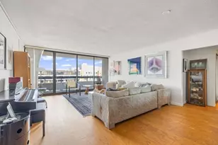 566 Commonwealth, Boston, MA 02215 - Photo 16