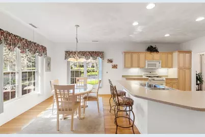 91 Emerald Ct #91, Tewksbury, MA 01876 - Photo 4