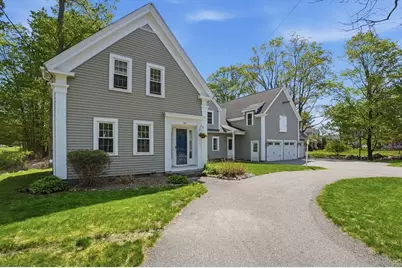 55 Concord St, Holliston, MA 01746 - Photo 2
