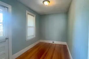 55 Brown St, Waltham, MA 02453 - Photo 4
